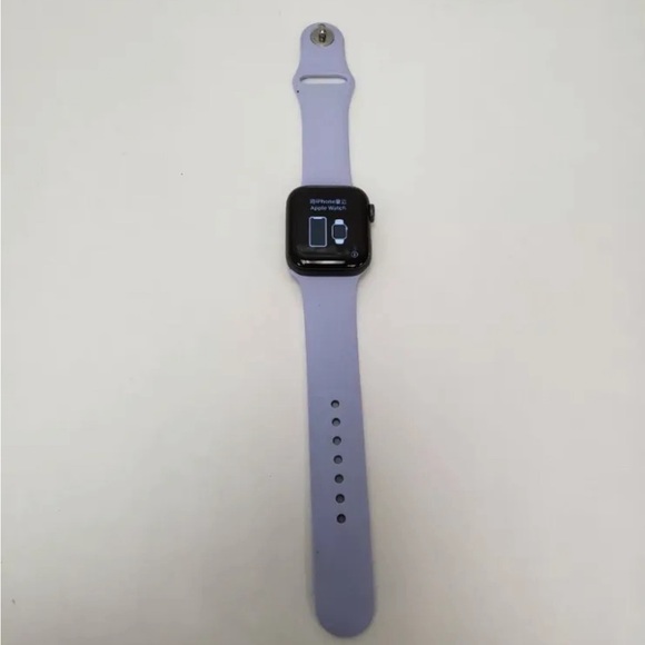 Apple Other - Apple Watch Series 5 MWWQ2LL/A 40mm Smartwatch  11/L20148A